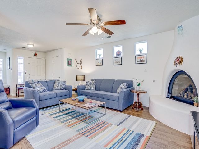 15 Via Sagrada, Santa Fe, NM 87508