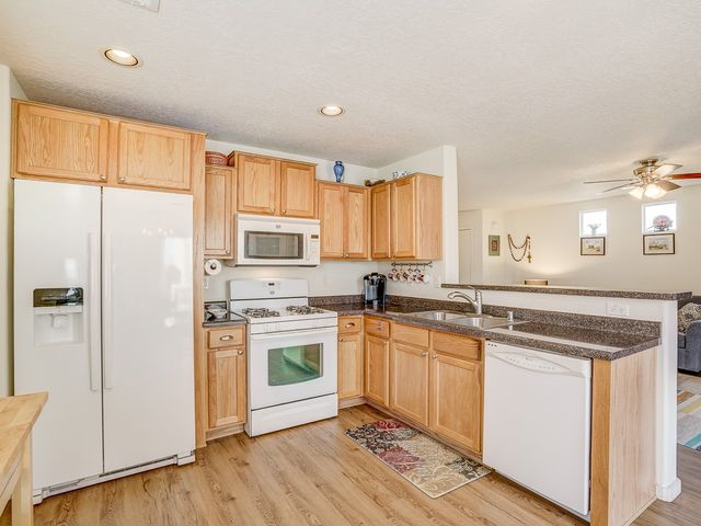 15 Via Sagrada, Santa Fe, NM 87508