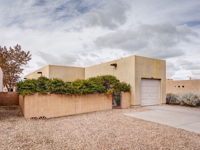 15 Via Sagrada, Santa Fe, NM 87508