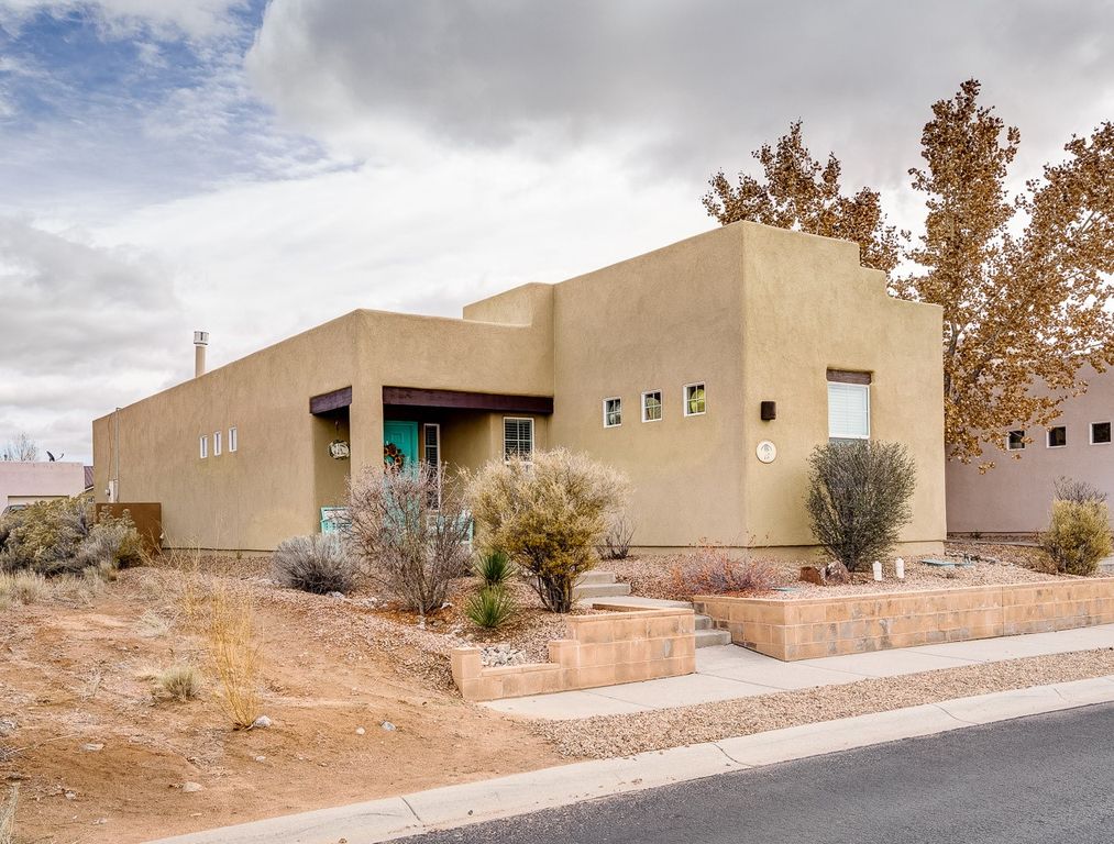 15 Via Sagrada, Santa Fe, NM 87508