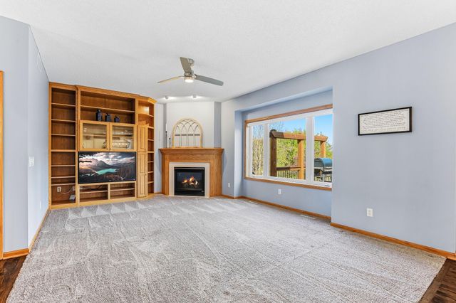 9289 Icosa Street, Lakeville, MN 55044