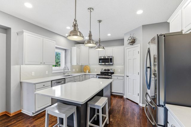 9289 Icosa Street, Lakeville, MN 55044