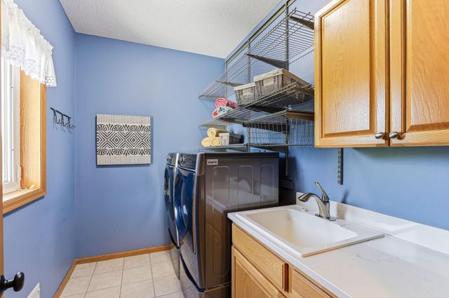9289 Icosa Street, Lakeville, MN 55044
