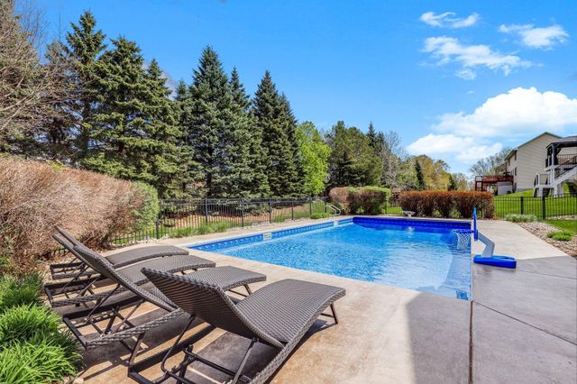 9289 Icosa Street, Lakeville, MN 55044