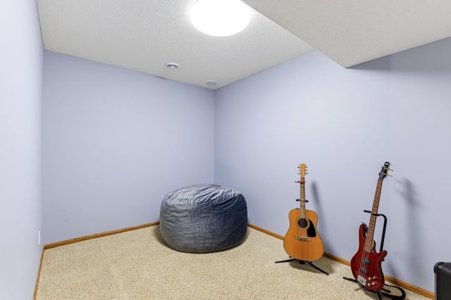 9289 Icosa Street, Lakeville, MN 55044
