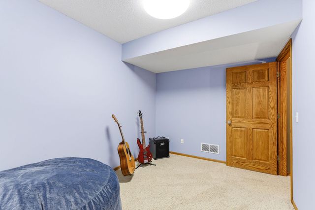 9289 Icosa Street, Lakeville, MN 55044