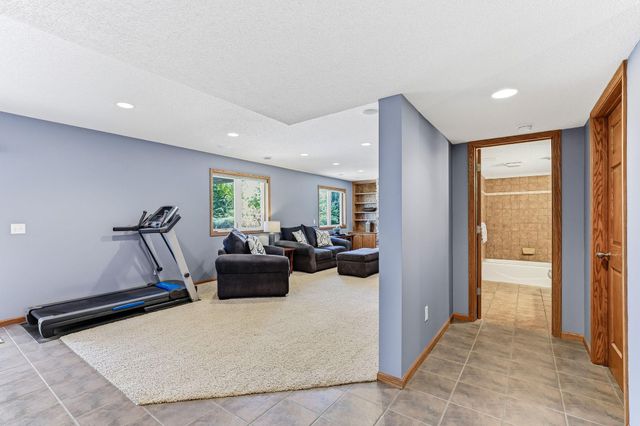 9289 Icosa Street, Lakeville, MN 55044
