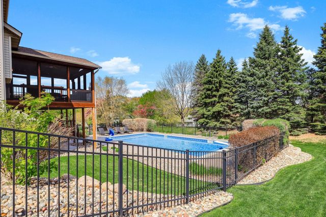 9289 Icosa Street, Lakeville, MN 55044