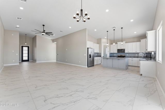 37761 W MONTECITO Avenue, Tonopah, AZ 85354