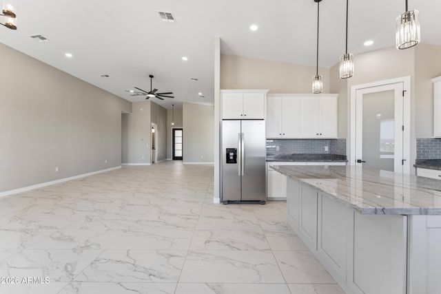 37761 W MONTECITO Avenue, Tonopah, AZ 85354