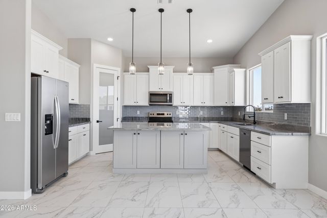 37761 W MONTECITO Avenue, Tonopah, AZ 85354