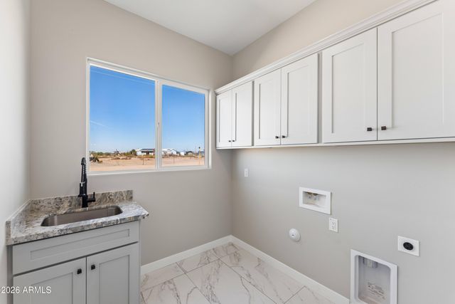 37761 W MONTECITO Avenue, Tonopah, AZ 85354