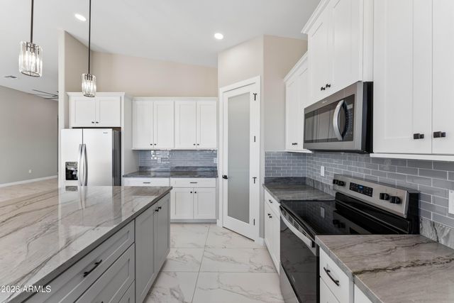 37761 W MONTECITO Avenue, Tonopah, AZ 85354
