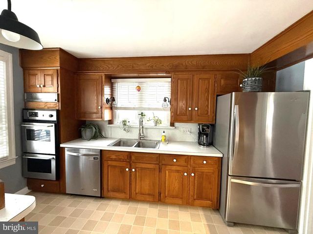 1312 W. MAIN ST, Lansdale, PA 19446