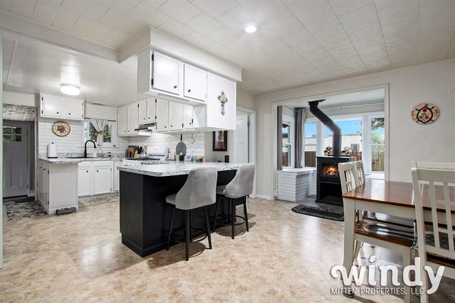 106 Lagrange Street, Dowagiac, MI 49047