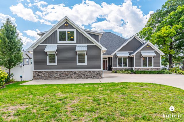 22133 Leota Drive, Sand Lake, MI 49343