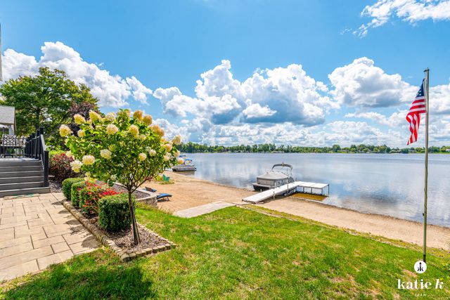 22133 Leota Drive, Sand Lake, MI 49343