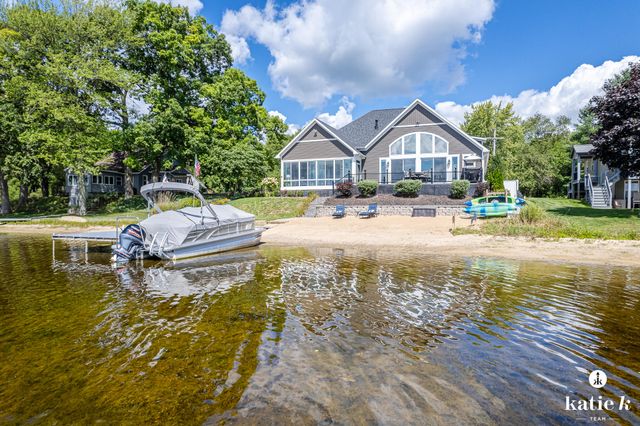 22133 Leota Drive, Sand Lake, MI 49343