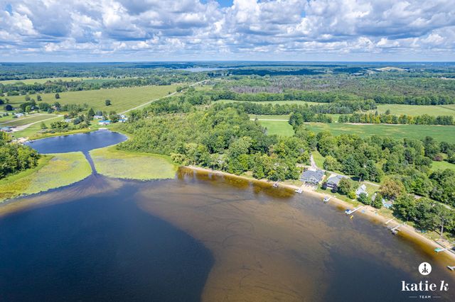 22133 Leota Drive, Sand Lake, MI 49343