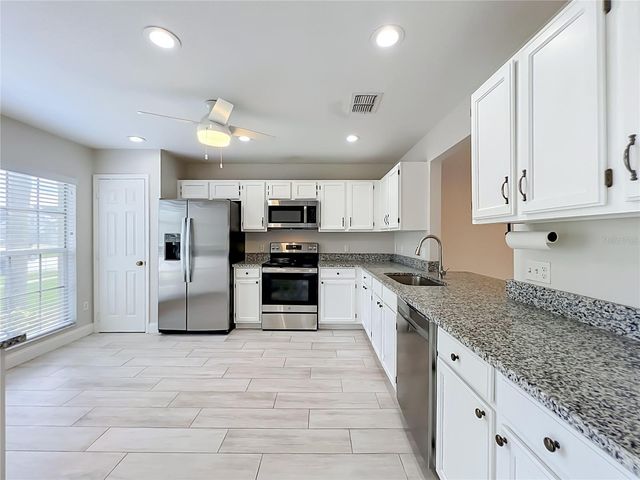 900 W CHARING CROSS CIRCLE, Lake Mary, FL 32746