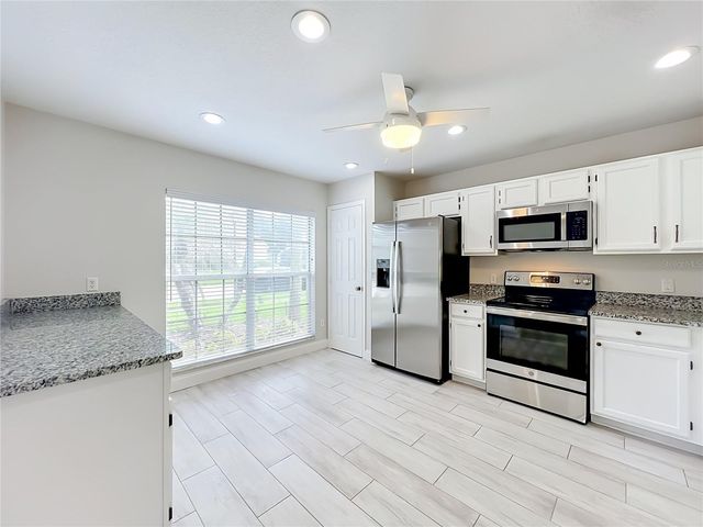900 W CHARING CROSS CIRCLE, Lake Mary, FL 32746