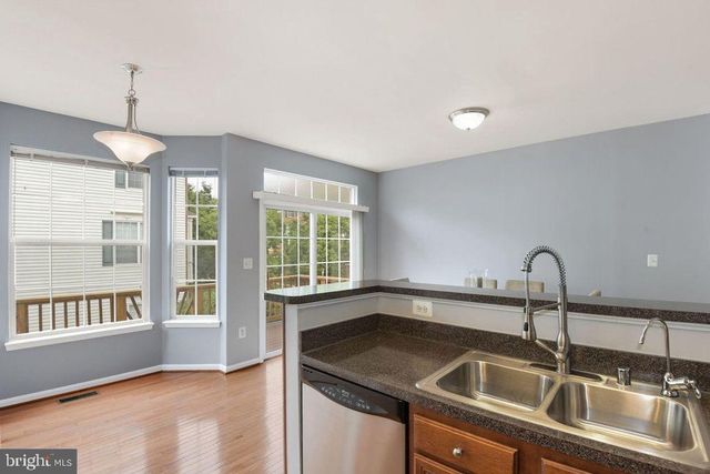 2366 HUNTINGTON STATION CT, Alexandria, VA 22303