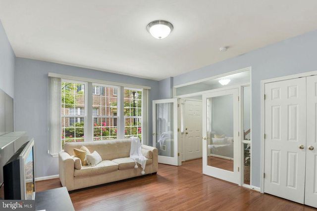 2366 HUNTINGTON STATION CT, Alexandria, VA 22303