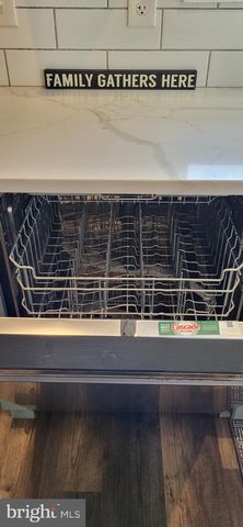 704 N CURLEY ST, Baltimore, MD 21205