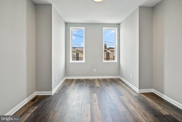 704 N CURLEY ST, Baltimore, MD 21205