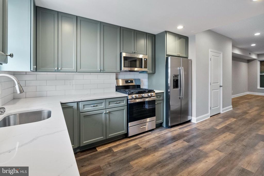 704 N CURLEY ST, Baltimore, MD 21205