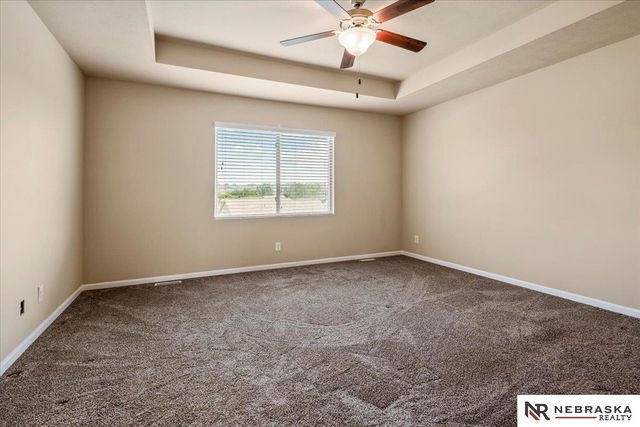 7773 N 88th Avenue, Omaha, NE 68122