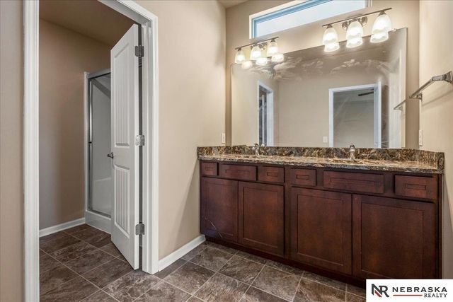 7773 N 88th Avenue, Omaha, NE 68122