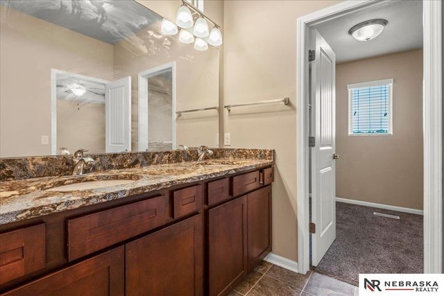 7773 N 88th Avenue, Omaha, NE 68122