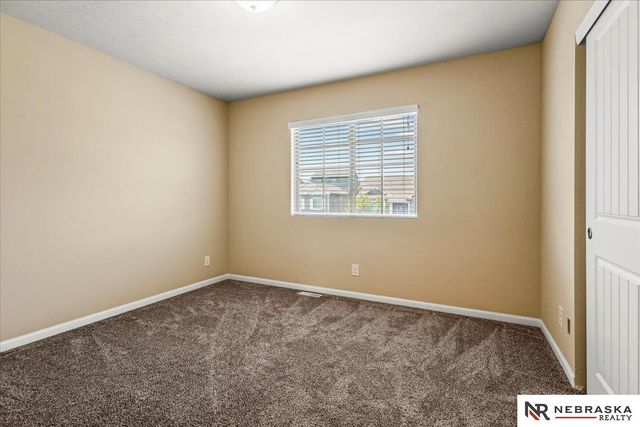 7773 N 88th Avenue, Omaha, NE 68122