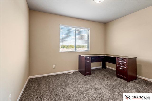 7773 N 88th Avenue, Omaha, NE 68122