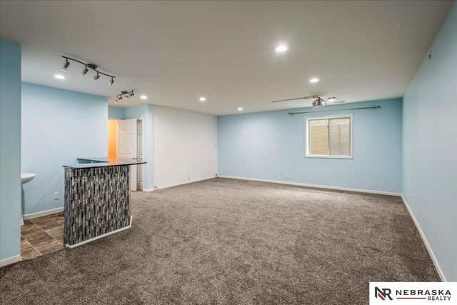 7773 N 88th Avenue, Omaha, NE 68122