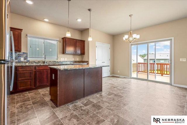 7773 N 88th Avenue, Omaha, NE 68122