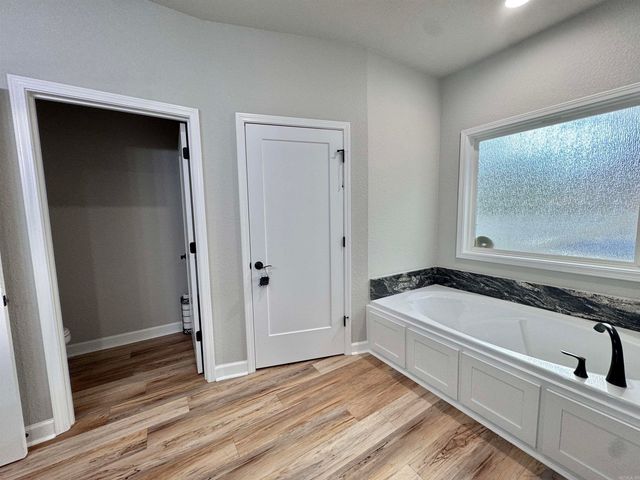 2701 Johnswood Village, Bryant, AR 72022