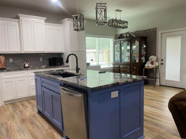 2701 Johnswood Village, Bryant, AR 72022