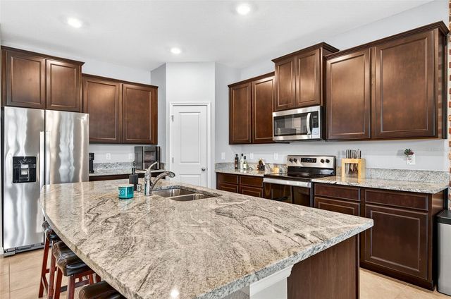 8382 BOWER BASS CIRCLE, Wesley Chapel, FL 33545