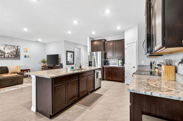 8382 BOWER BASS CIRCLE, Wesley Chapel, FL 33545