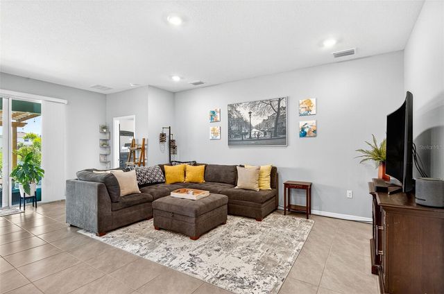 8382 BOWER BASS CIRCLE, Wesley Chapel, FL 33545