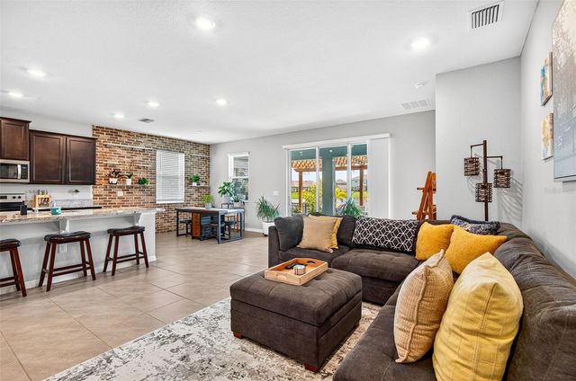 8382 BOWER BASS CIRCLE, Wesley Chapel, FL 33545