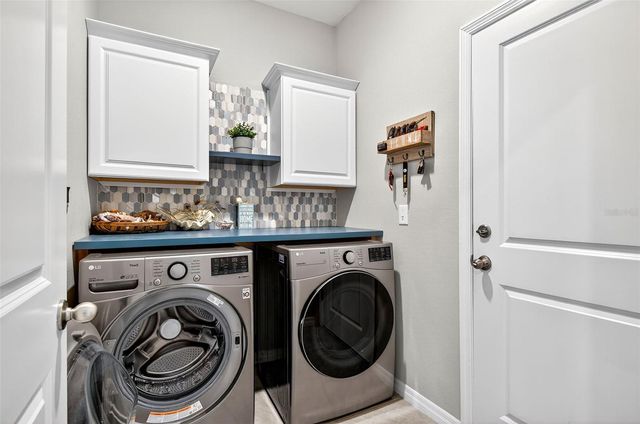 8382 BOWER BASS CIRCLE, Wesley Chapel, FL 33545