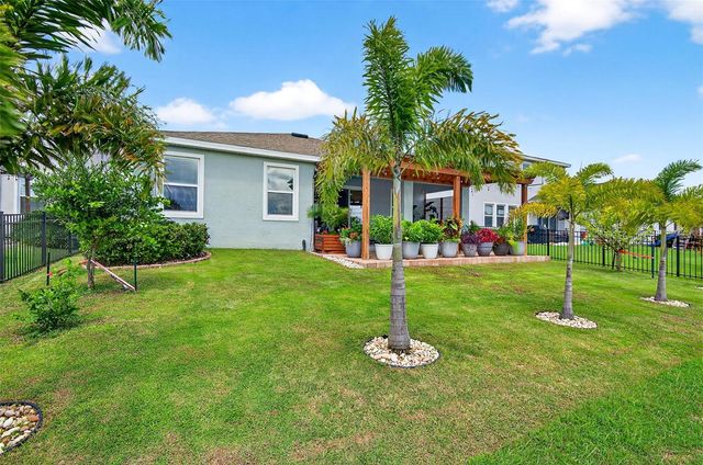 8382 BOWER BASS CIRCLE, Wesley Chapel, FL 33545