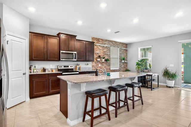 8382 BOWER BASS CIRCLE, Wesley Chapel, FL 33545