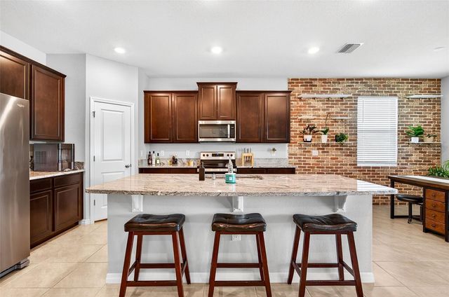 8382 BOWER BASS CIRCLE, Wesley Chapel, FL 33545