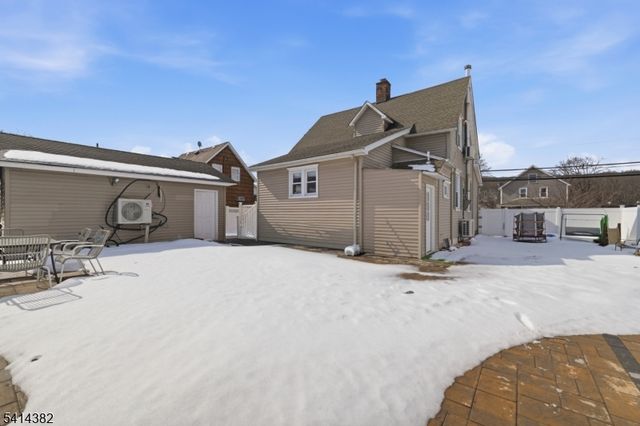 1216 Ringwood Ave, Wanaque Boro, NJ 07420