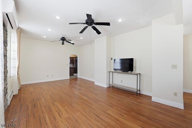 1216 Ringwood Ave, Wanaque Boro, NJ 07420