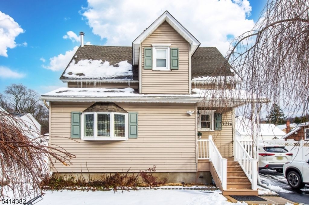 1216 Ringwood Ave, Wanaque Boro, NJ 07420